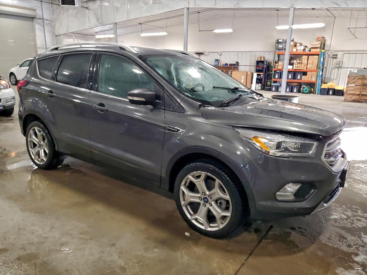 2019 FORD ESCAPE TITANIUM photo 4