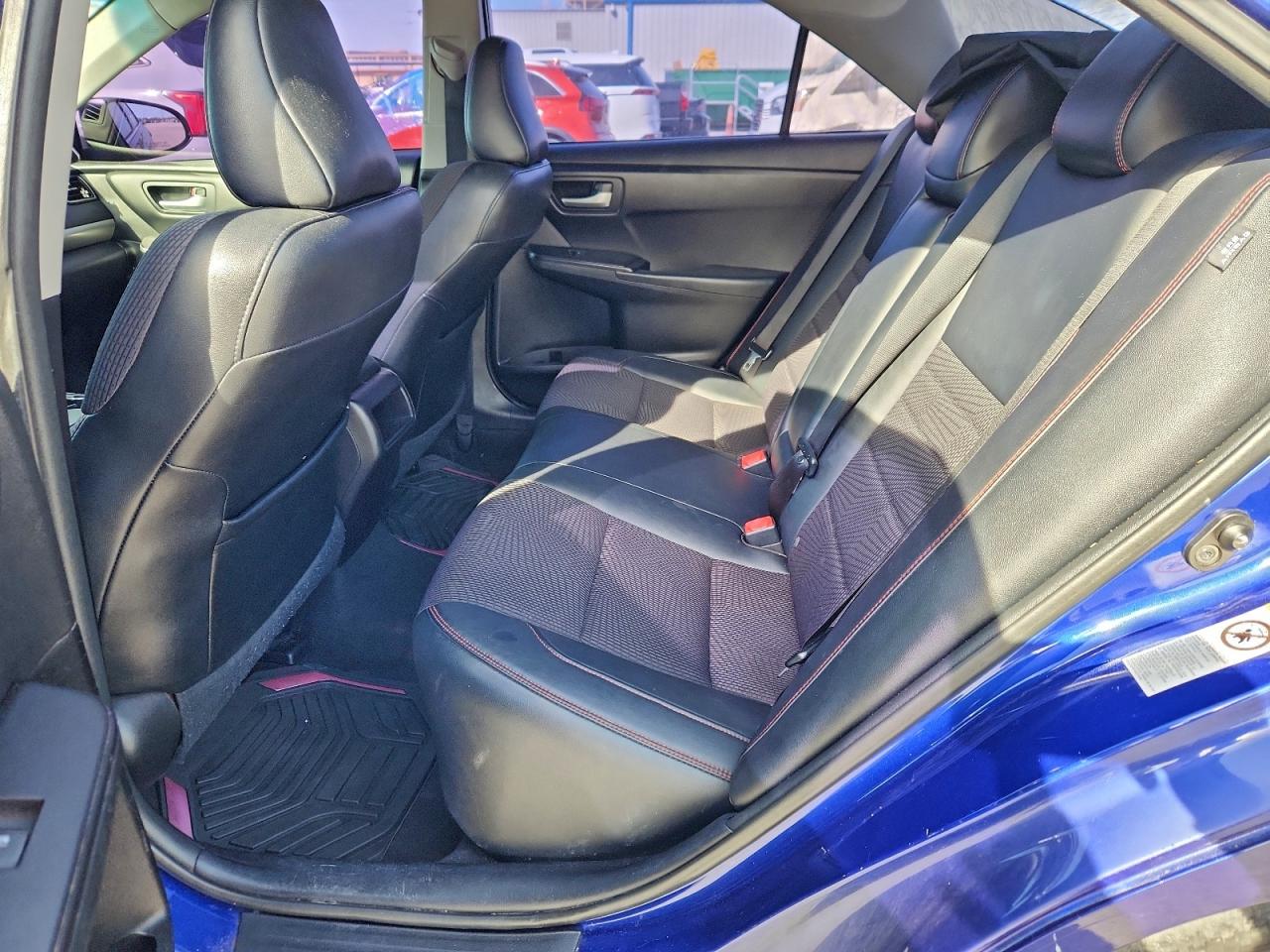 2016 TOYOTA CAMRY LE photo 10