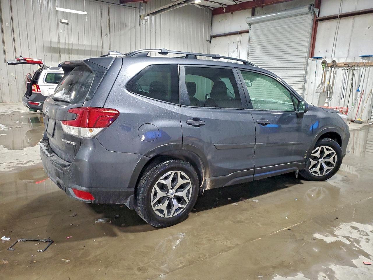 2021 SUBARU FORESTER PREMIUM photo 3