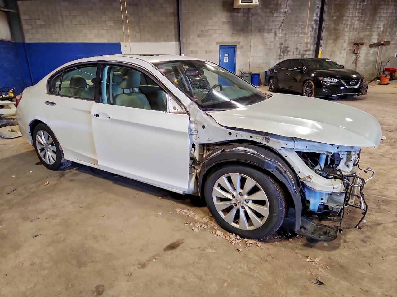 2014 HONDA ACCORD EXL photo 4