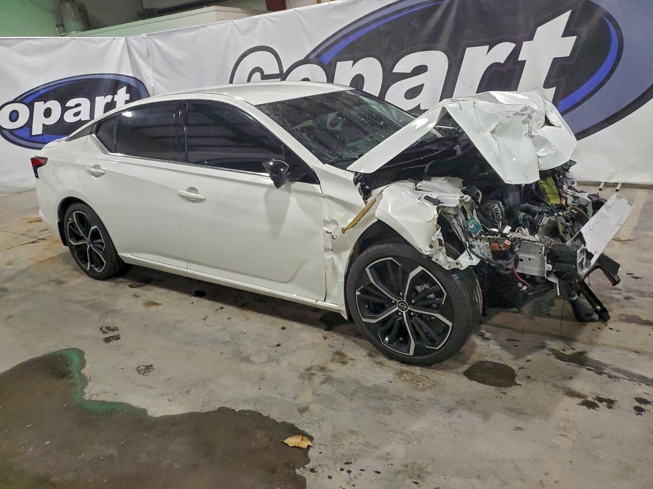 2025 NISSAN ALTIMA SR photo 4