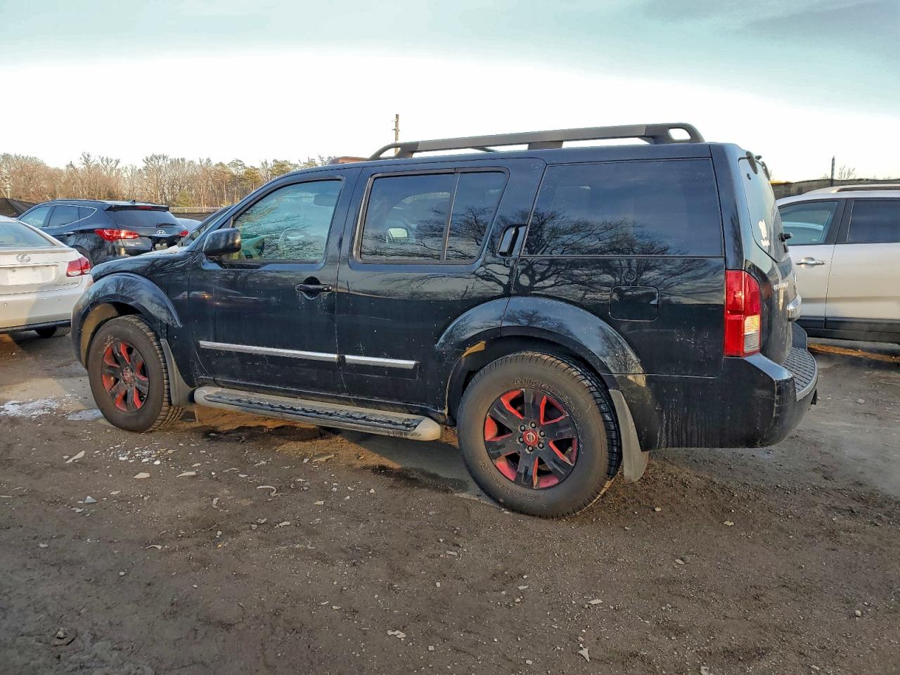 2008 NISSAN PATHFINDER S photo 2