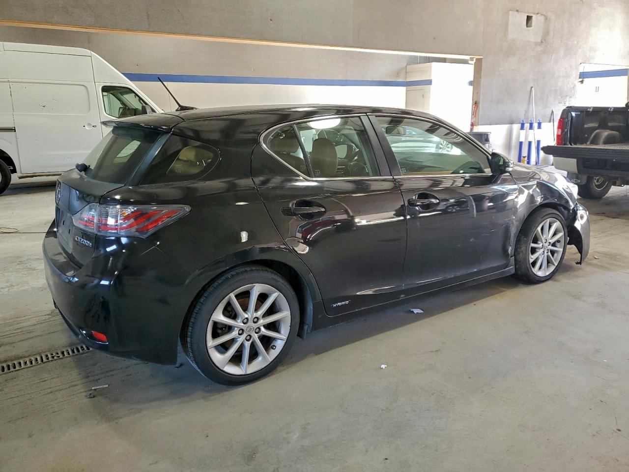 2013 LEXUS CT 200 photo 3