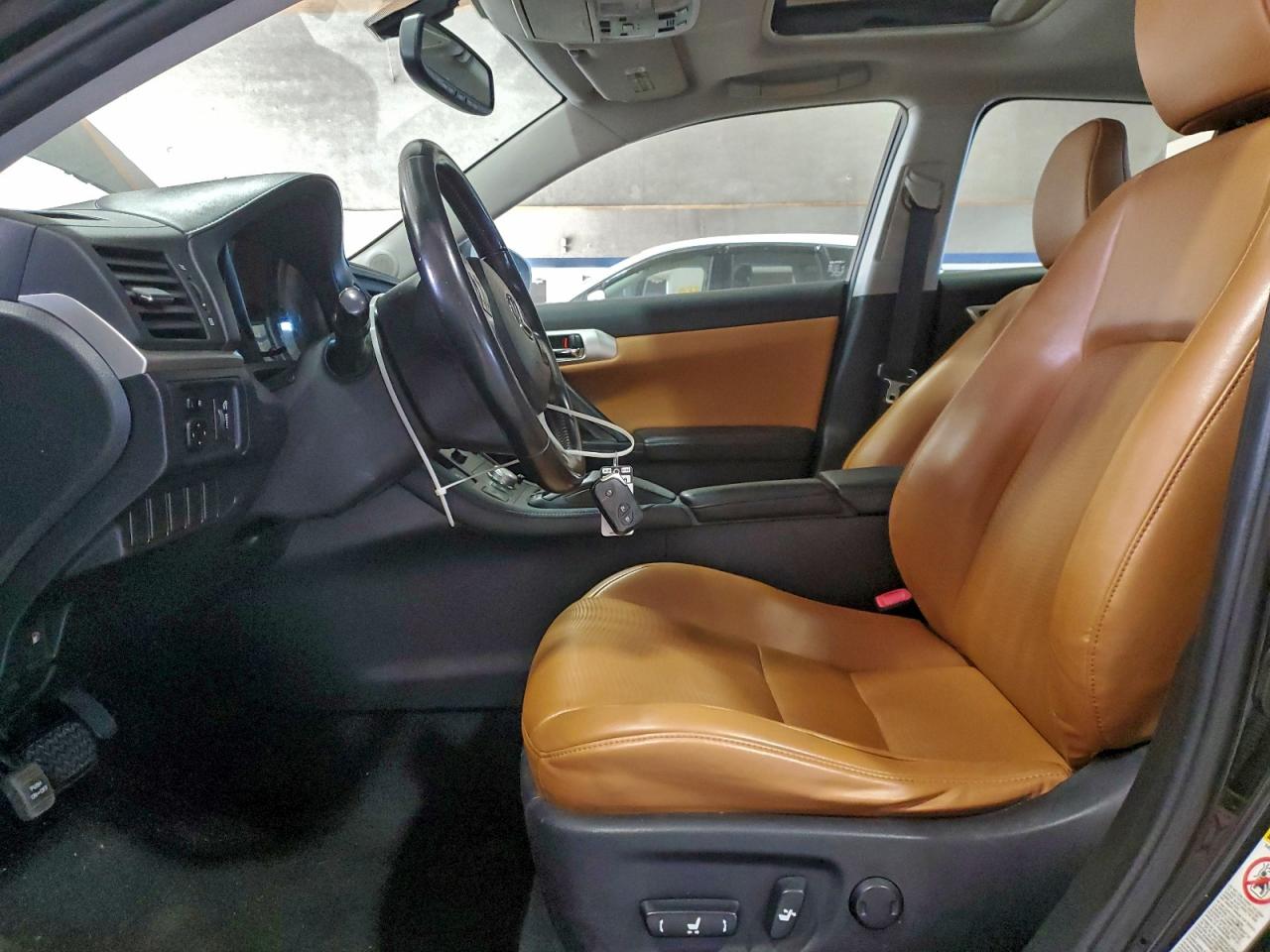 2013 LEXUS CT 200 photo 7