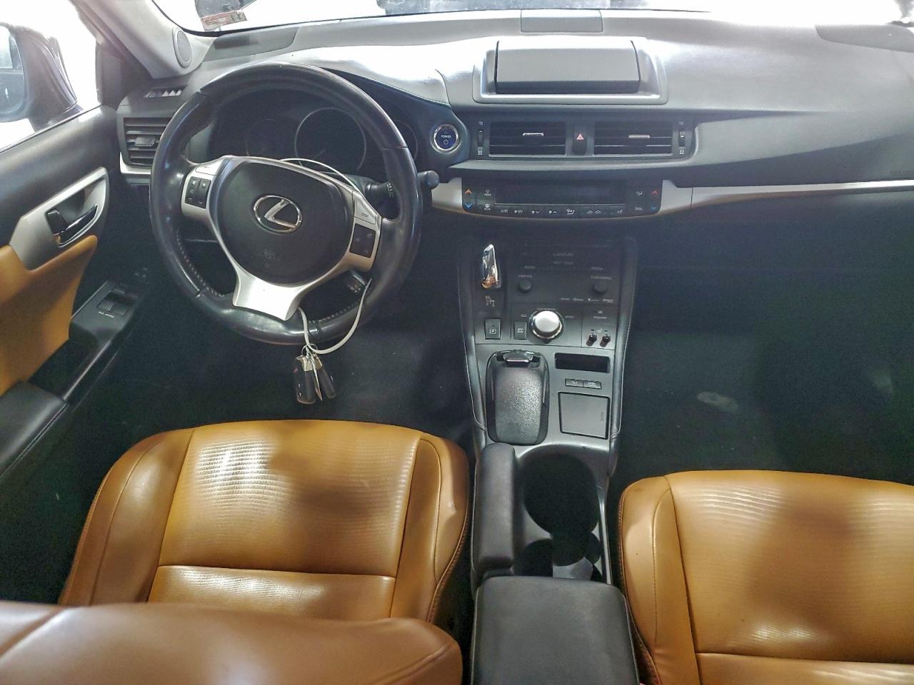 2013 LEXUS CT 200 photo 8