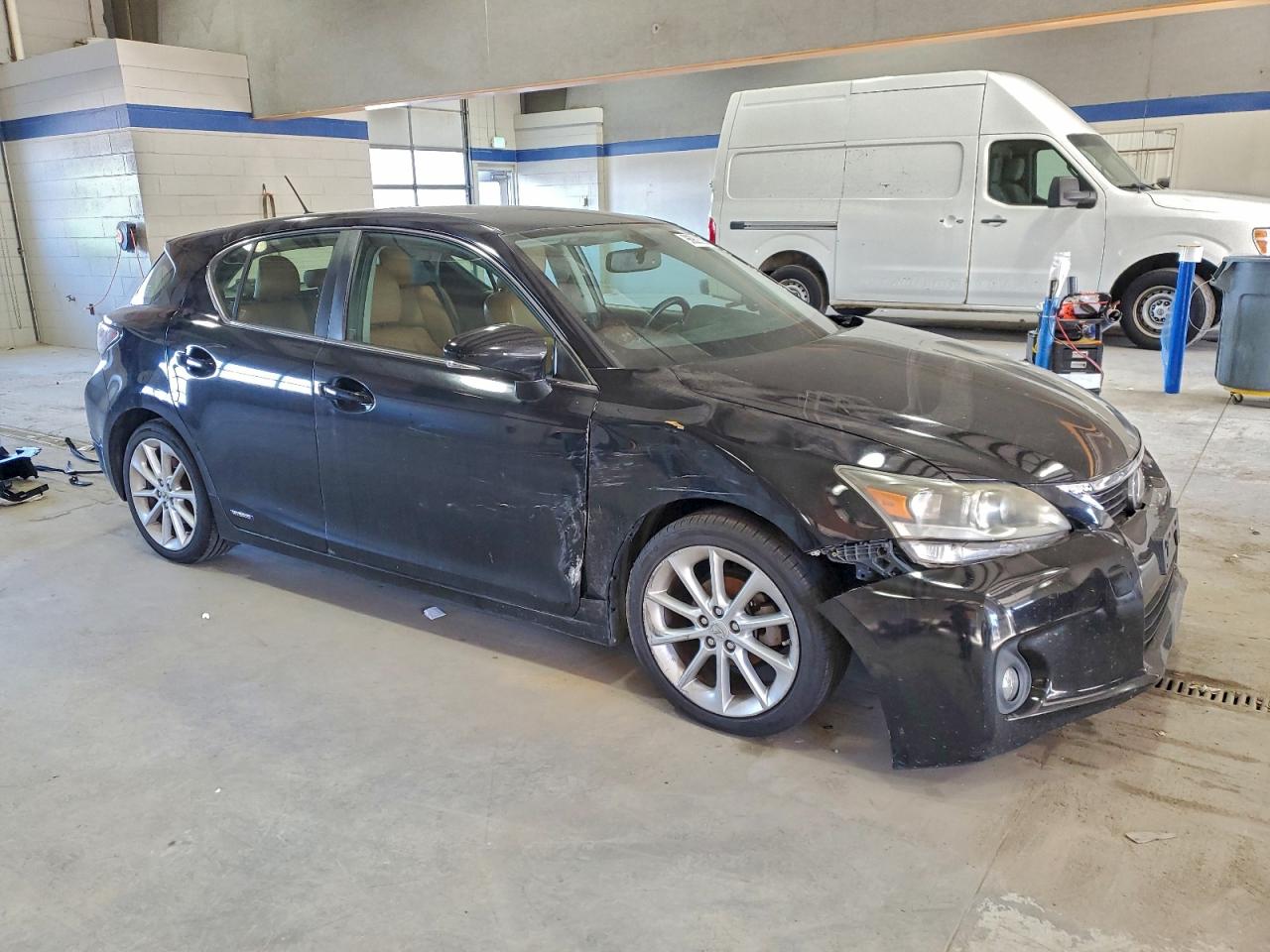 2013 LEXUS CT 200 photo 4