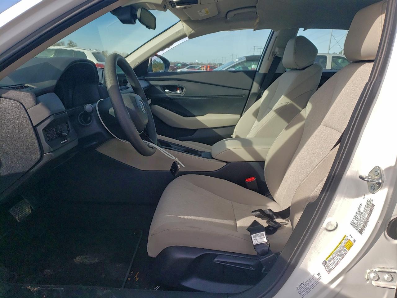2025 HONDA ACCORD LX photo 7