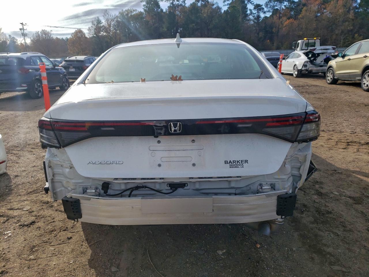 2025 HONDA ACCORD LX photo 6
