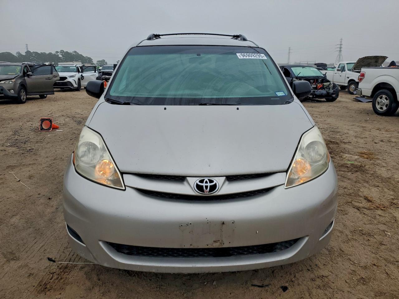 2008 TOYOTA SIENNA CE photo 5