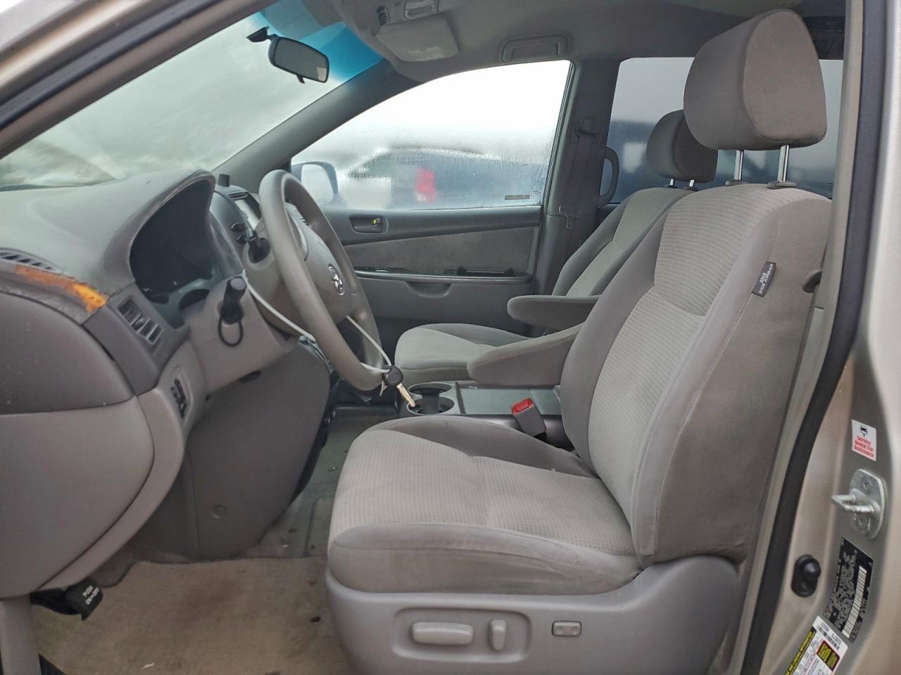 2008 TOYOTA SIENNA CE photo 7
