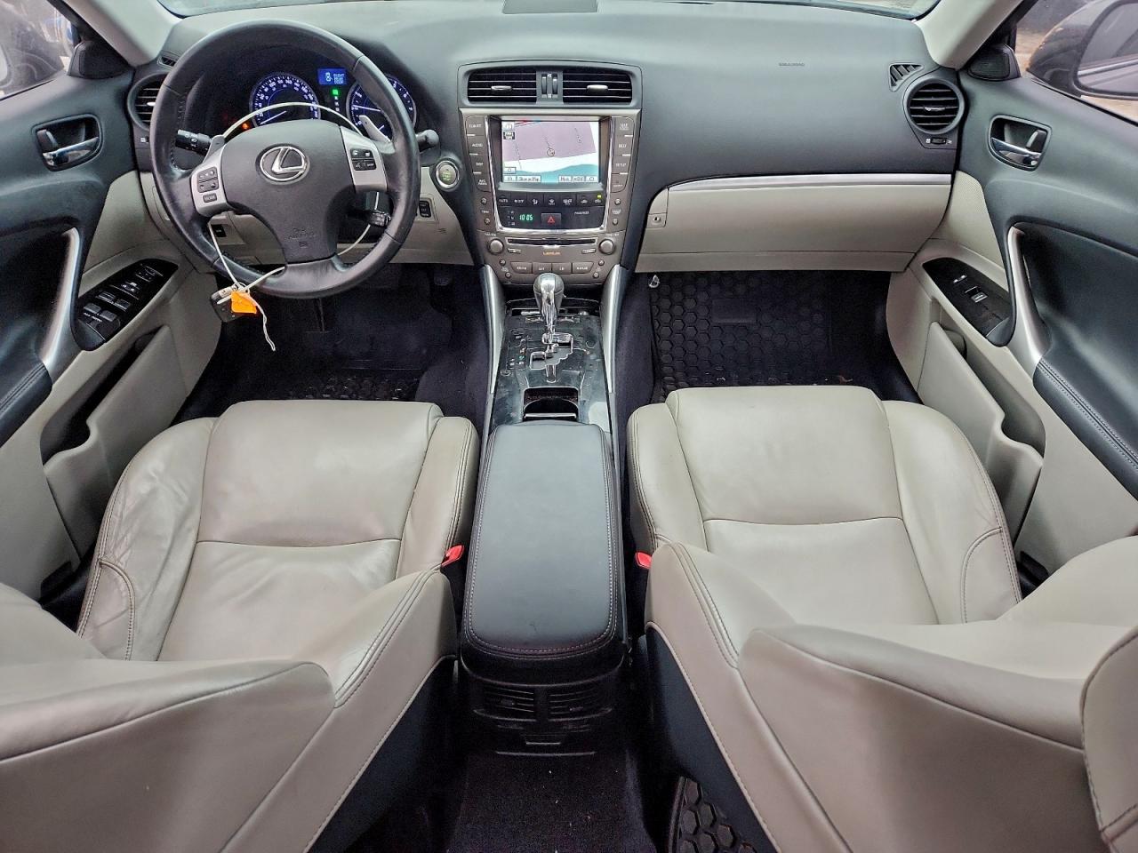 2011 LEXUS IS 250 photo 8