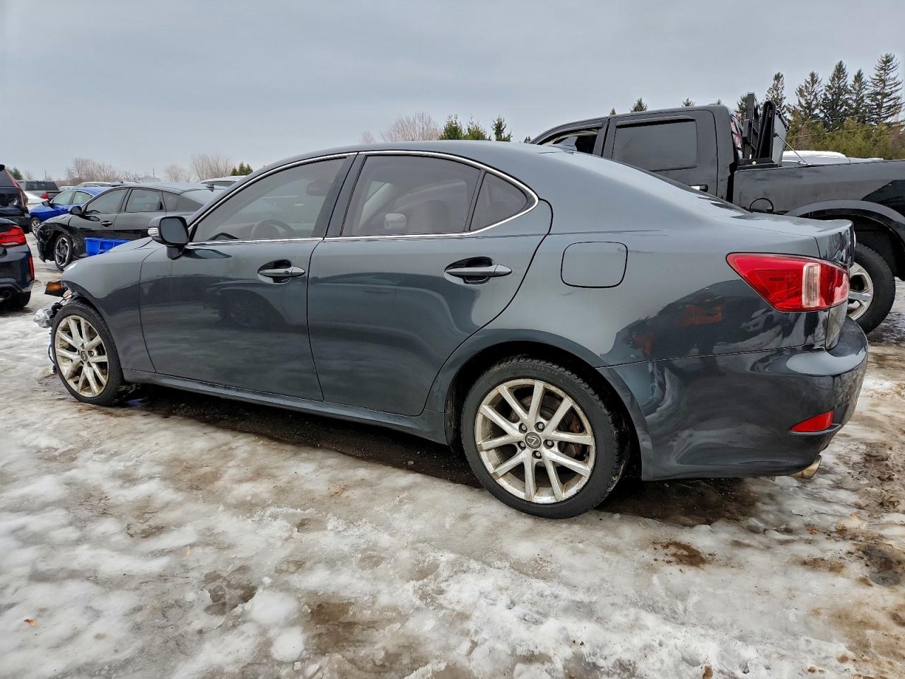 2011 LEXUS IS 250 photo 2