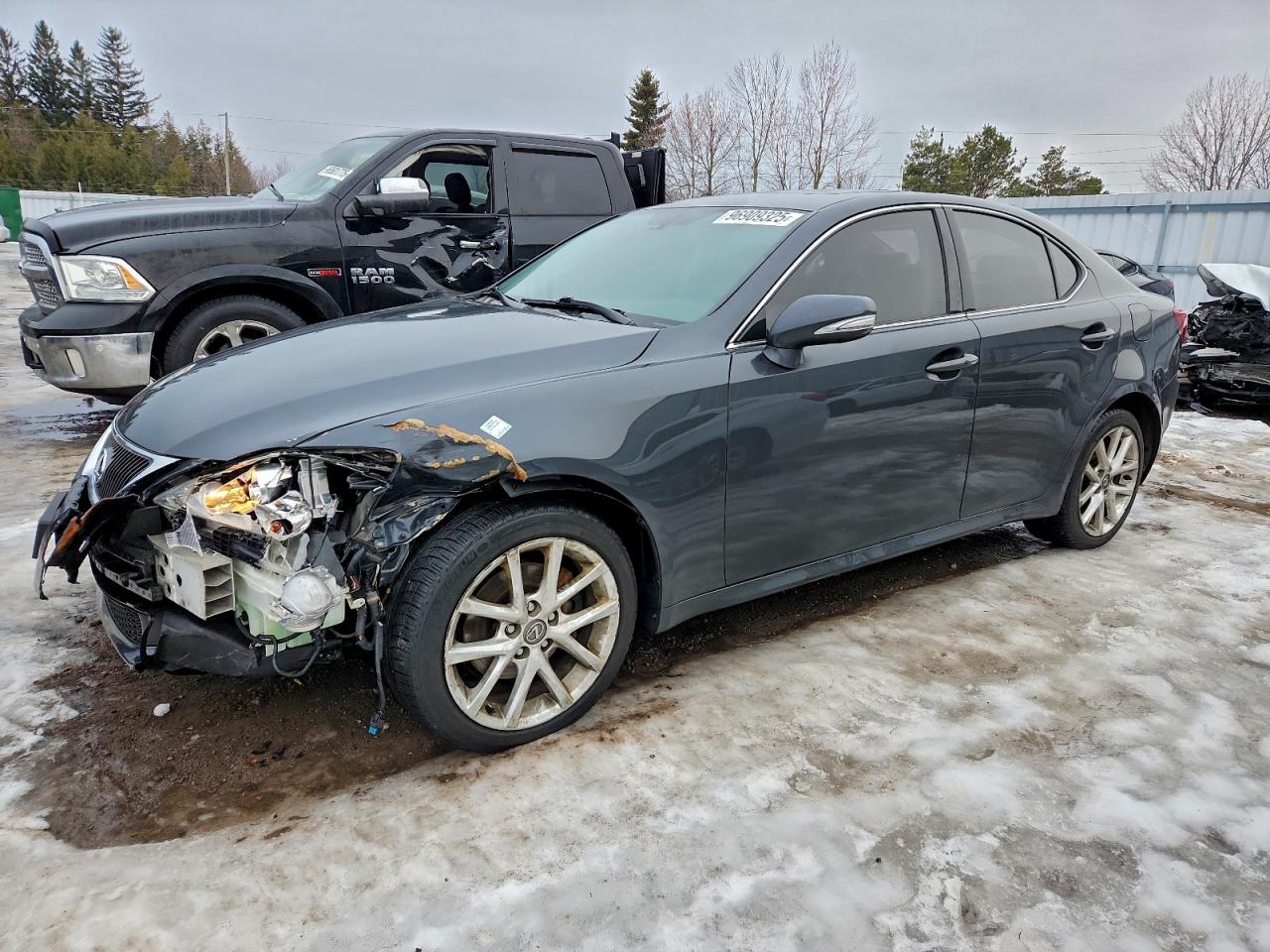 2011 LEXUS IS