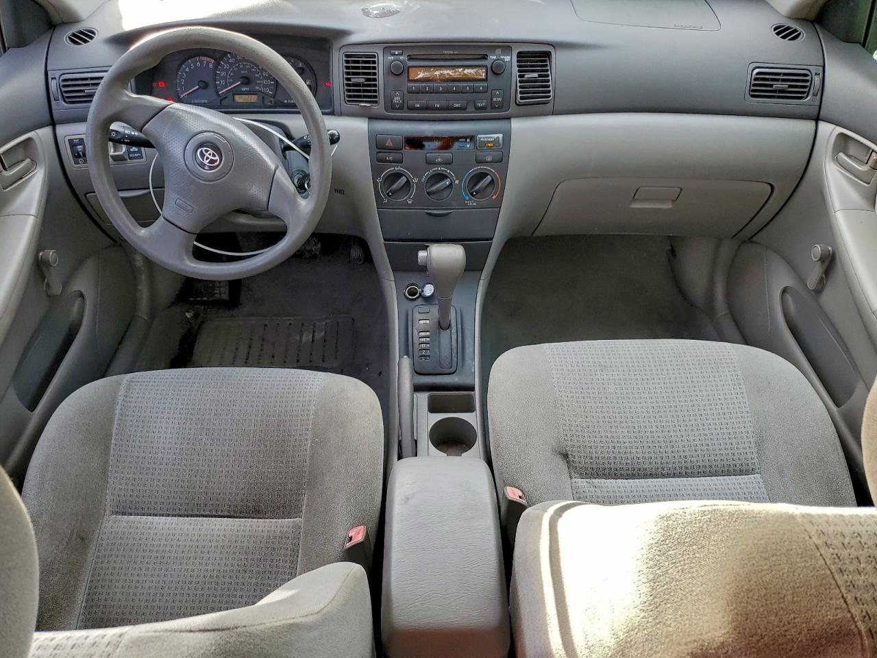 2005 TOYOTA COROLLA CE photo 8