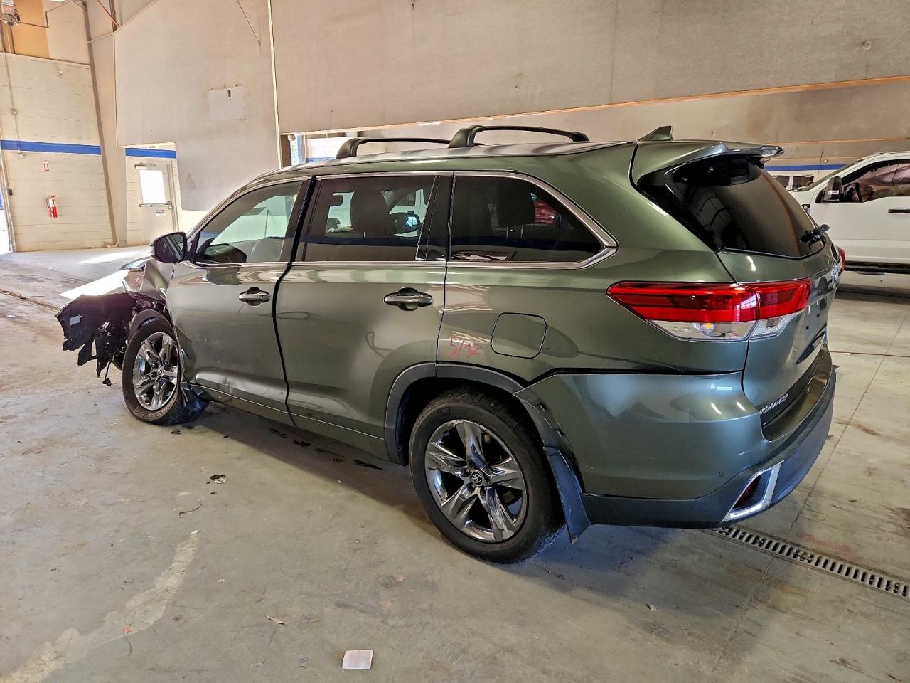 2019 TOYOTA HIGHLANDER LIMITED photo 2