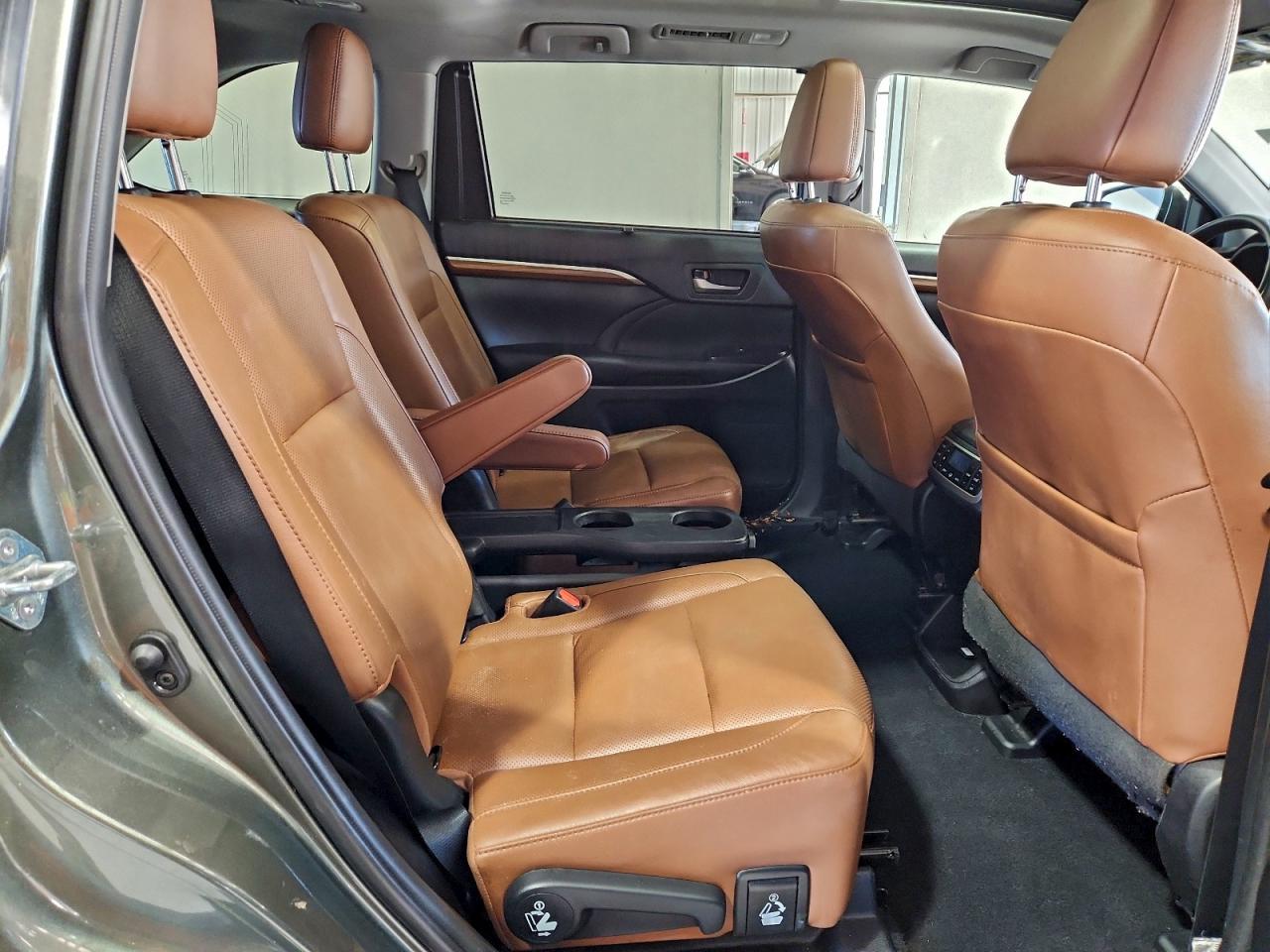 2019 TOYOTA HIGHLANDER LIMITED photo 11