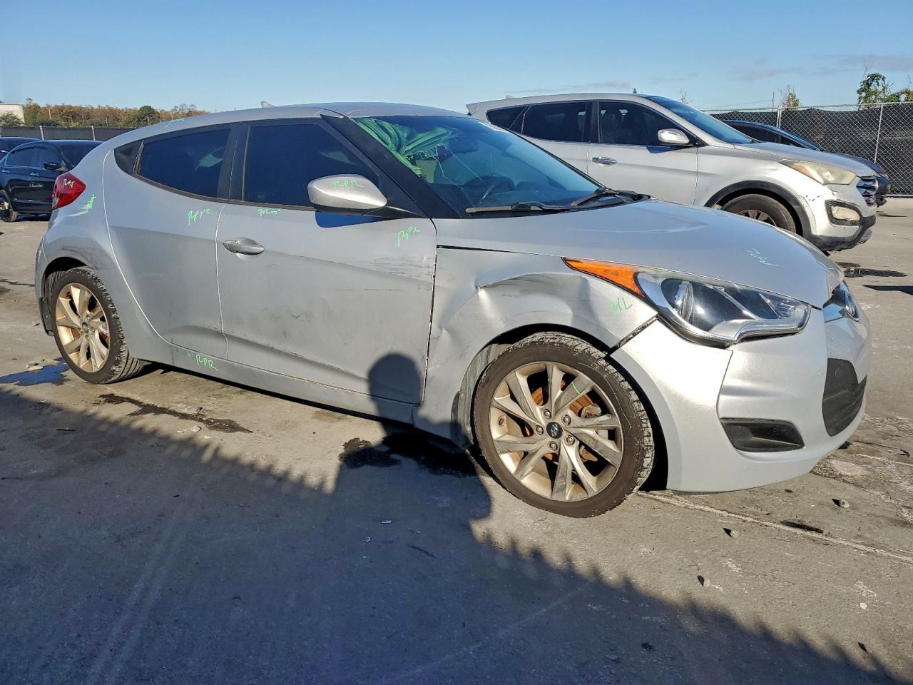 2016 HYUNDAI VELOSTER photo 4