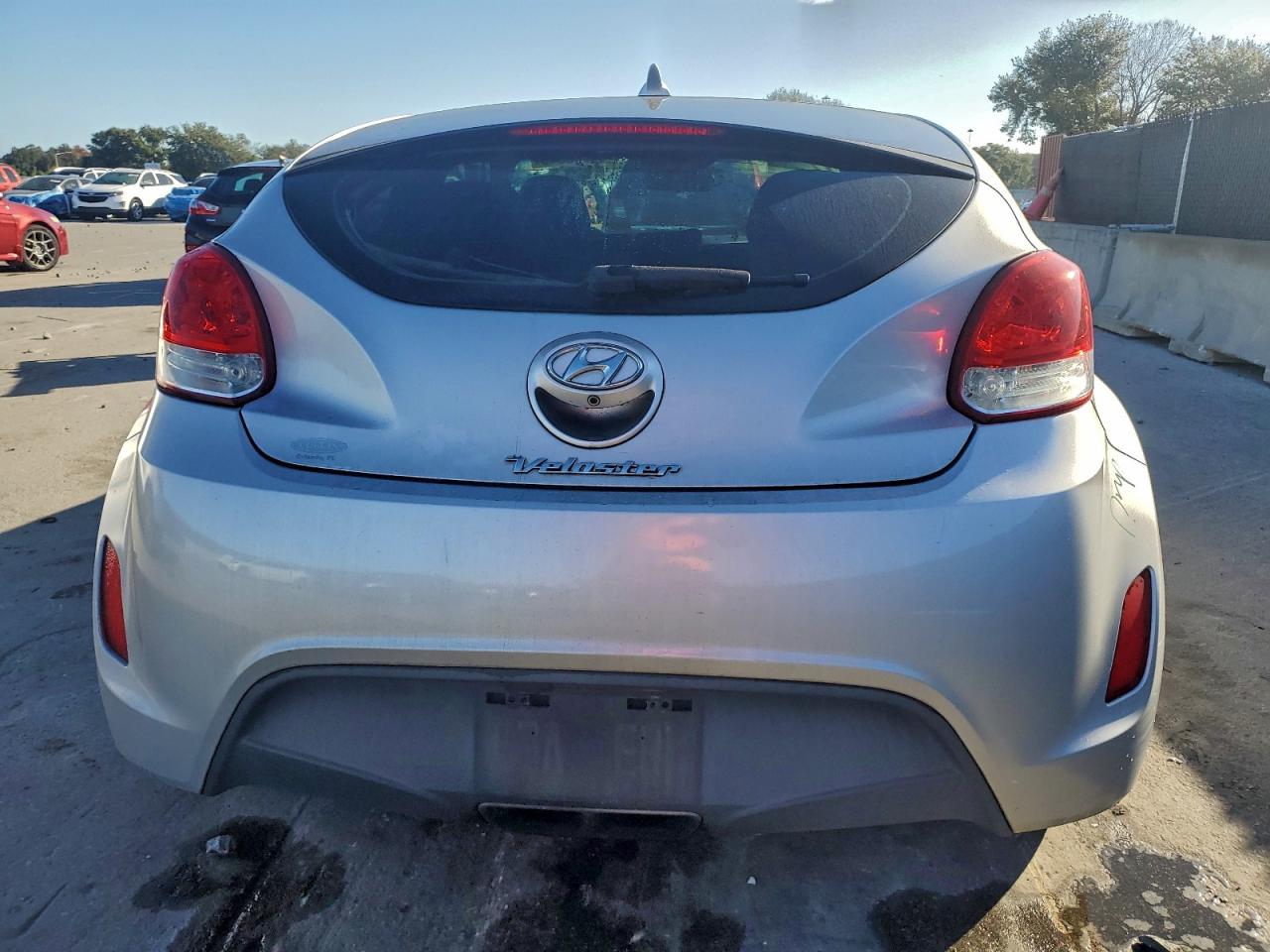 2016 HYUNDAI VELOSTER photo 6
