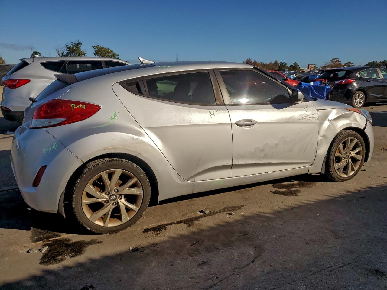 2016 HYUNDAI VELOSTER photo 3