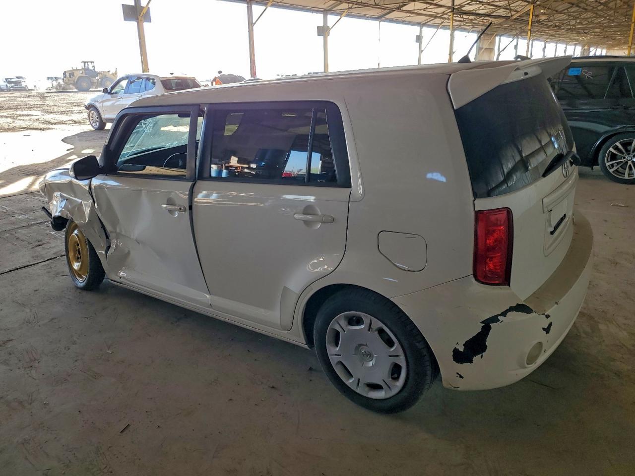 2009 TOYOTA SCION XB photo 2
