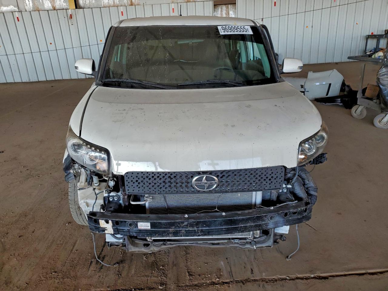 2009 TOYOTA SCION XB photo 5