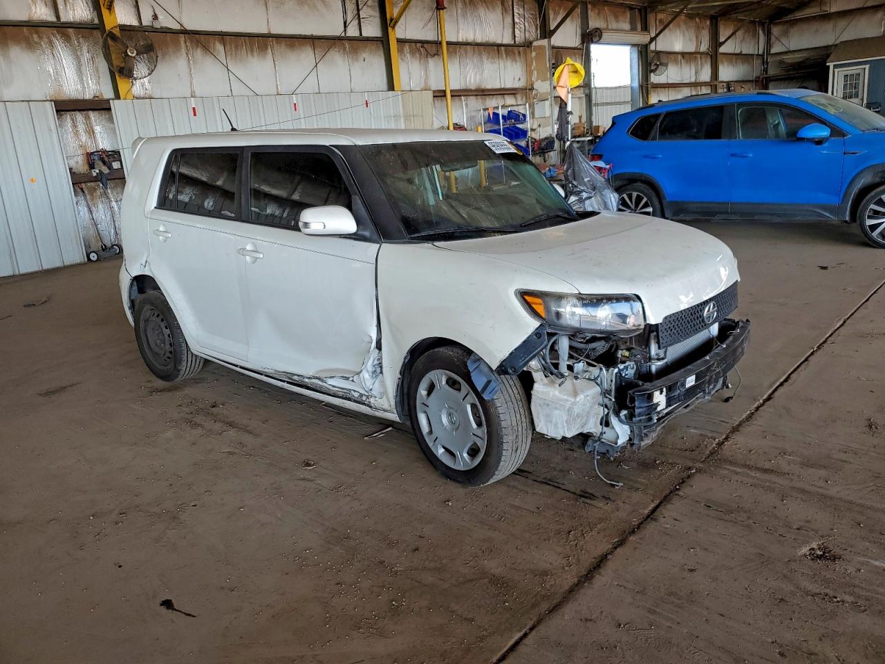 2009 TOYOTA SCION XB photo 4