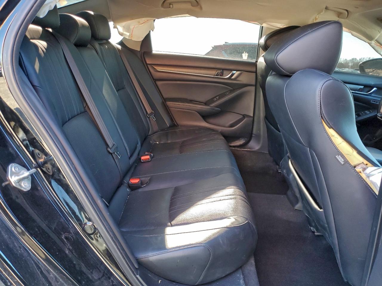 2018 HONDA ACCORD TOURING photo 10