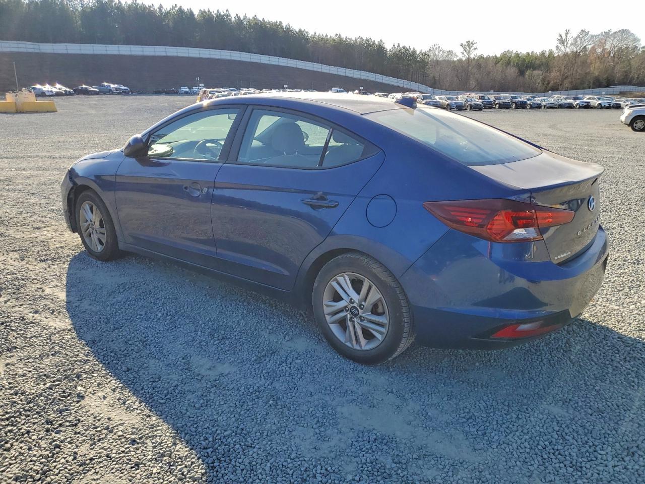 2020 HYUNDAI ELANTRA SEL photo 2
