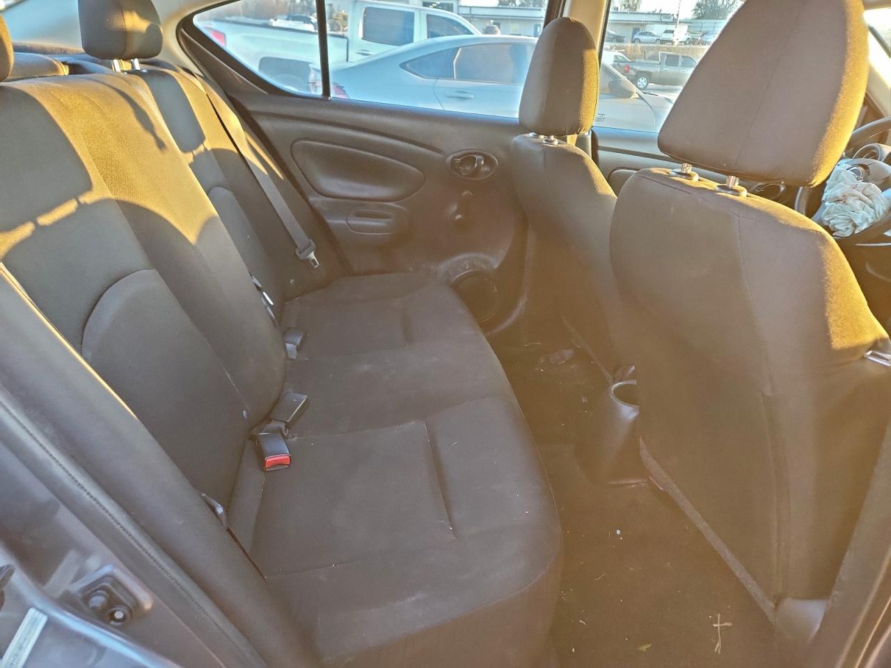 2019 NISSAN VERSA S photo 10