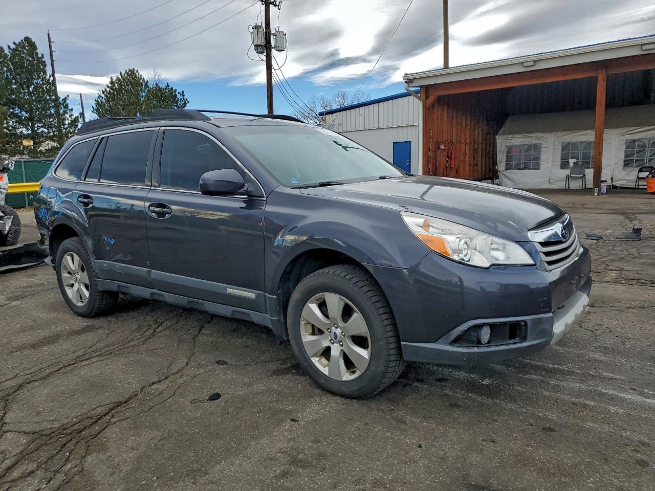 2012 SUBARU OUTBACK photo 4