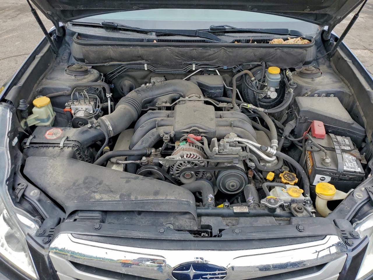 2012 SUBARU OUTBACK photo 11