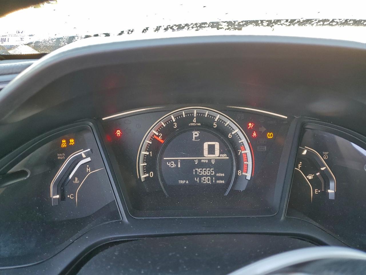 2016 HONDA CIVIC LX photo 9