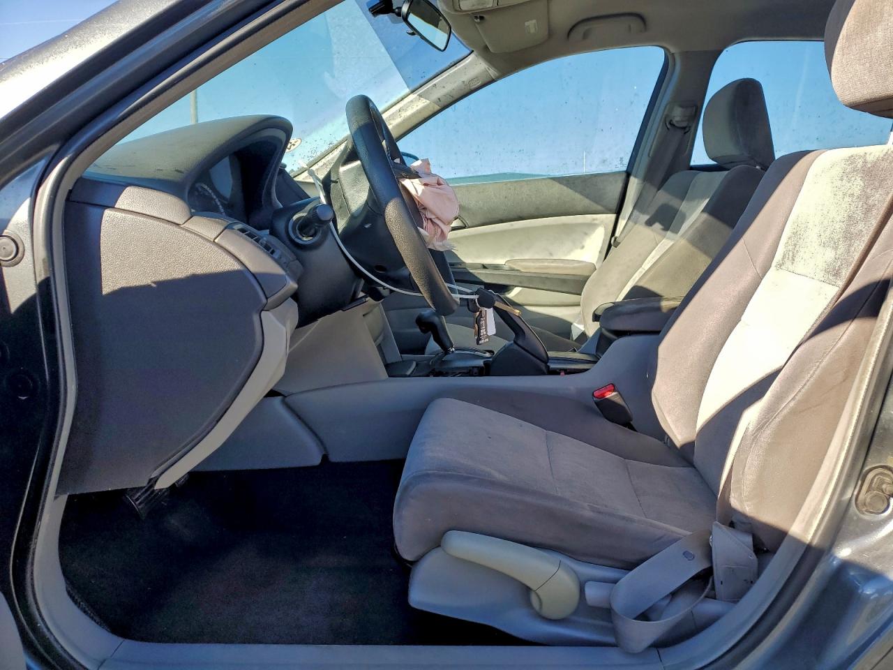 2009 HONDA ACCORD LX photo 7