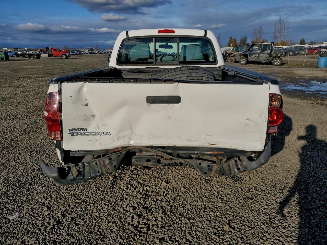 2013 TOYOTA TACOMA photo 6