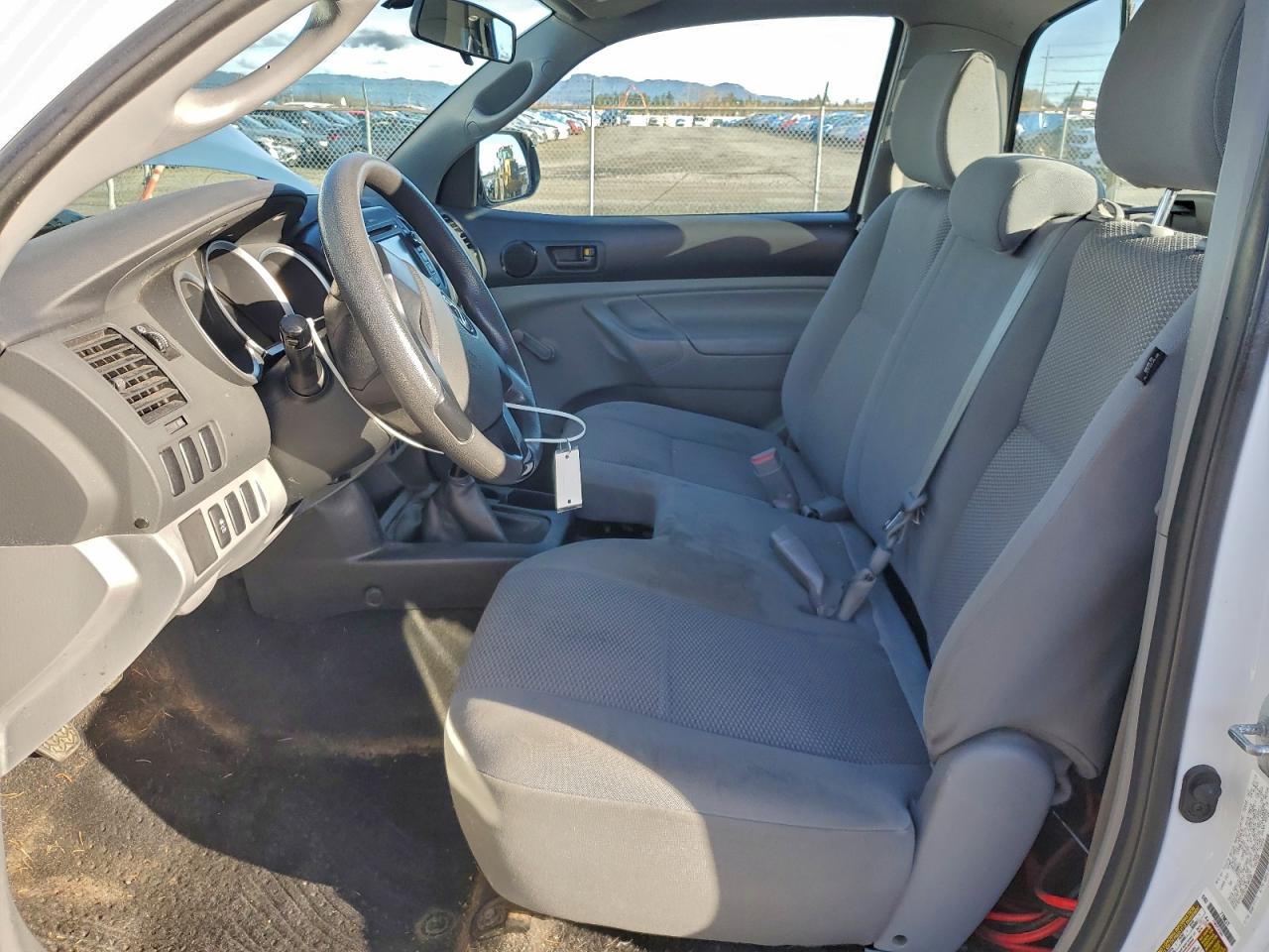 2013 TOYOTA TACOMA photo 7