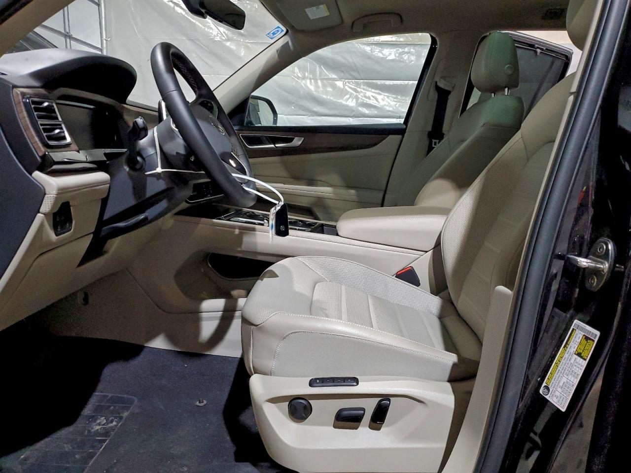 2024 VOLKSWAGEN ATLAS SEL photo 7