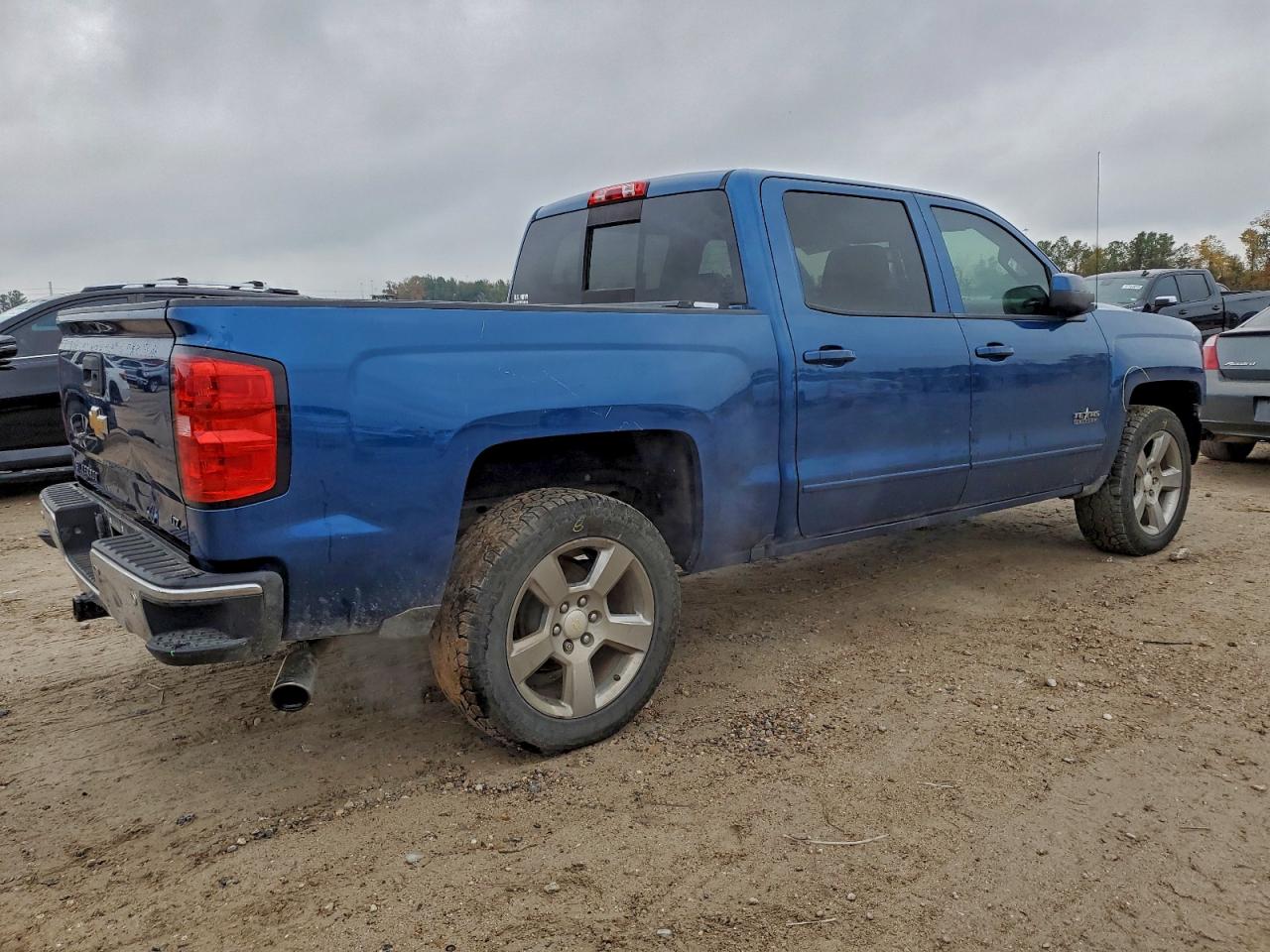 2018 CHEVROLET SILVERADO C1500 LT photo 3