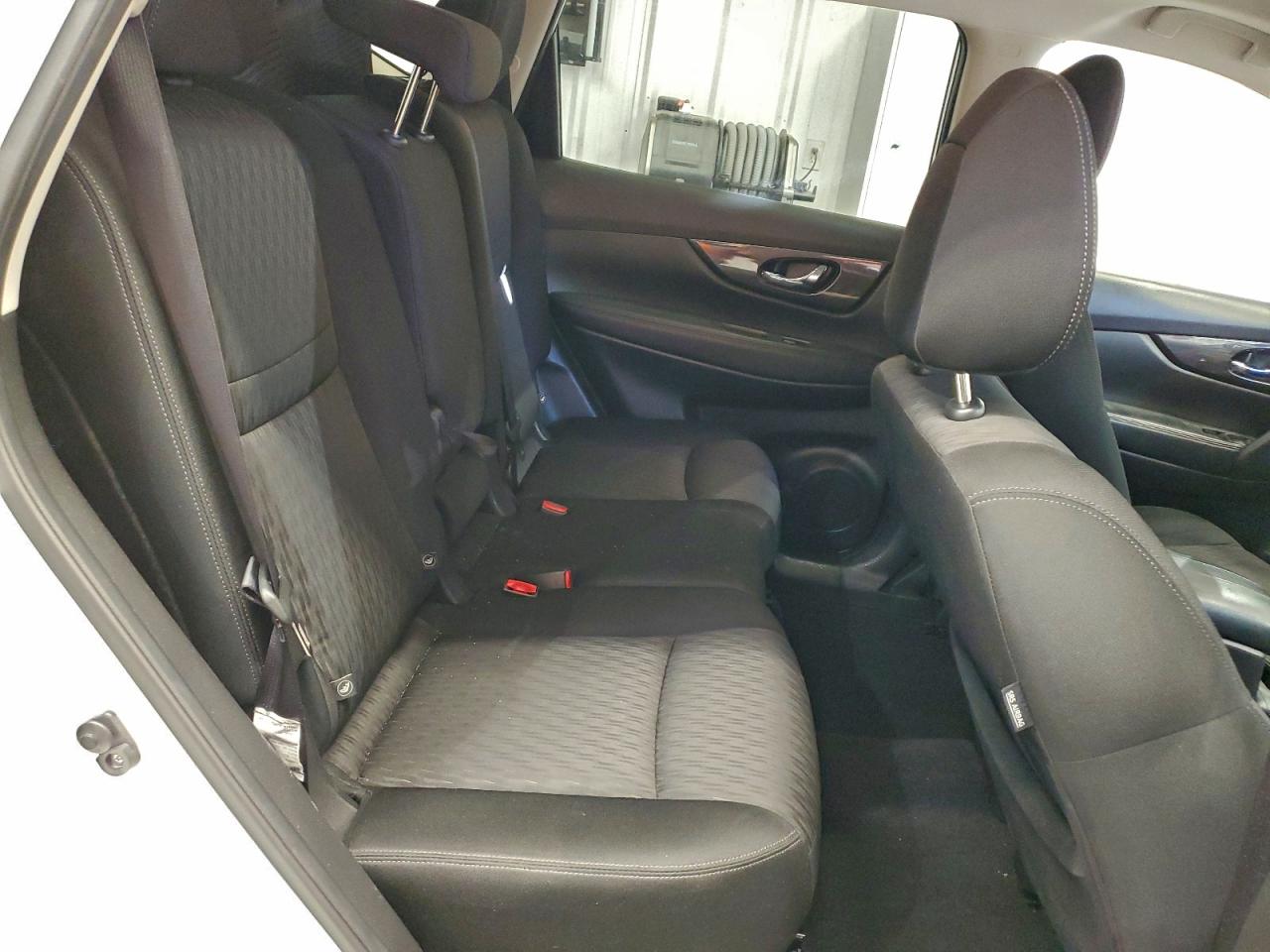 2018 NISSAN ROGUE S photo 11