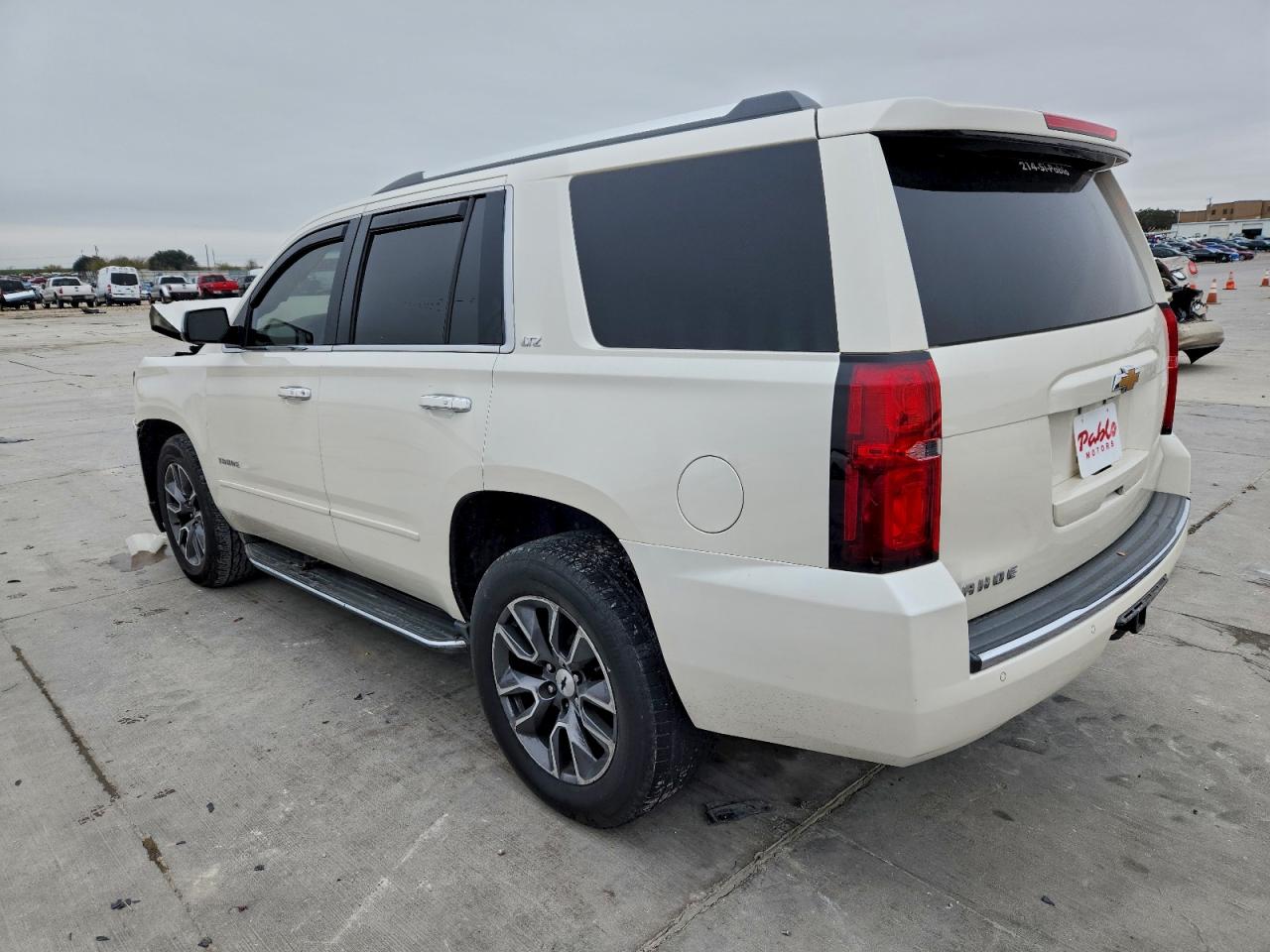 2015 CHEVROLET TAHOE K1500 LTZ photo 2