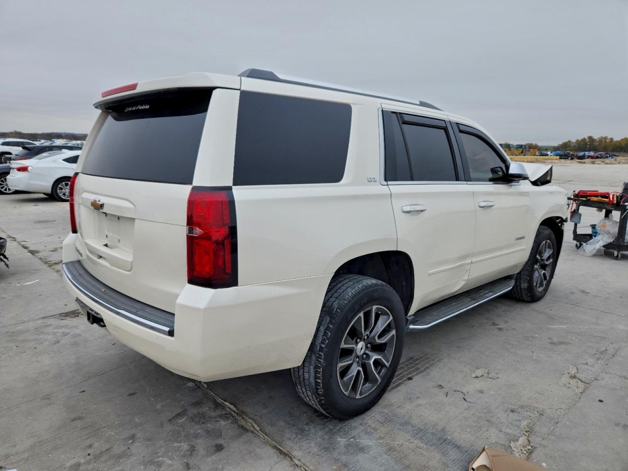 2015 CHEVROLET TAHOE K1500 LTZ photo 3