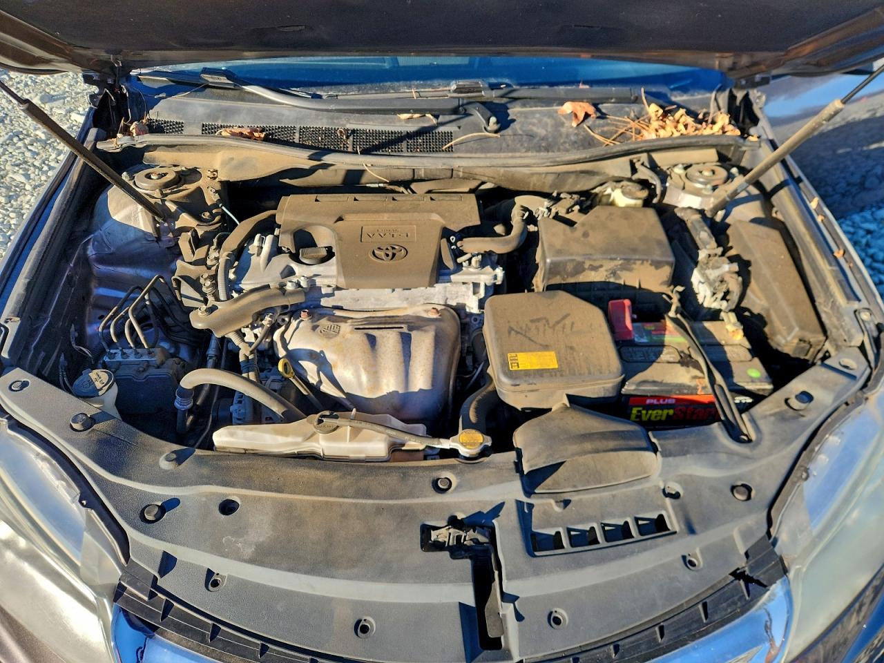 2015 TOYOTA CAMRY LE photo 21