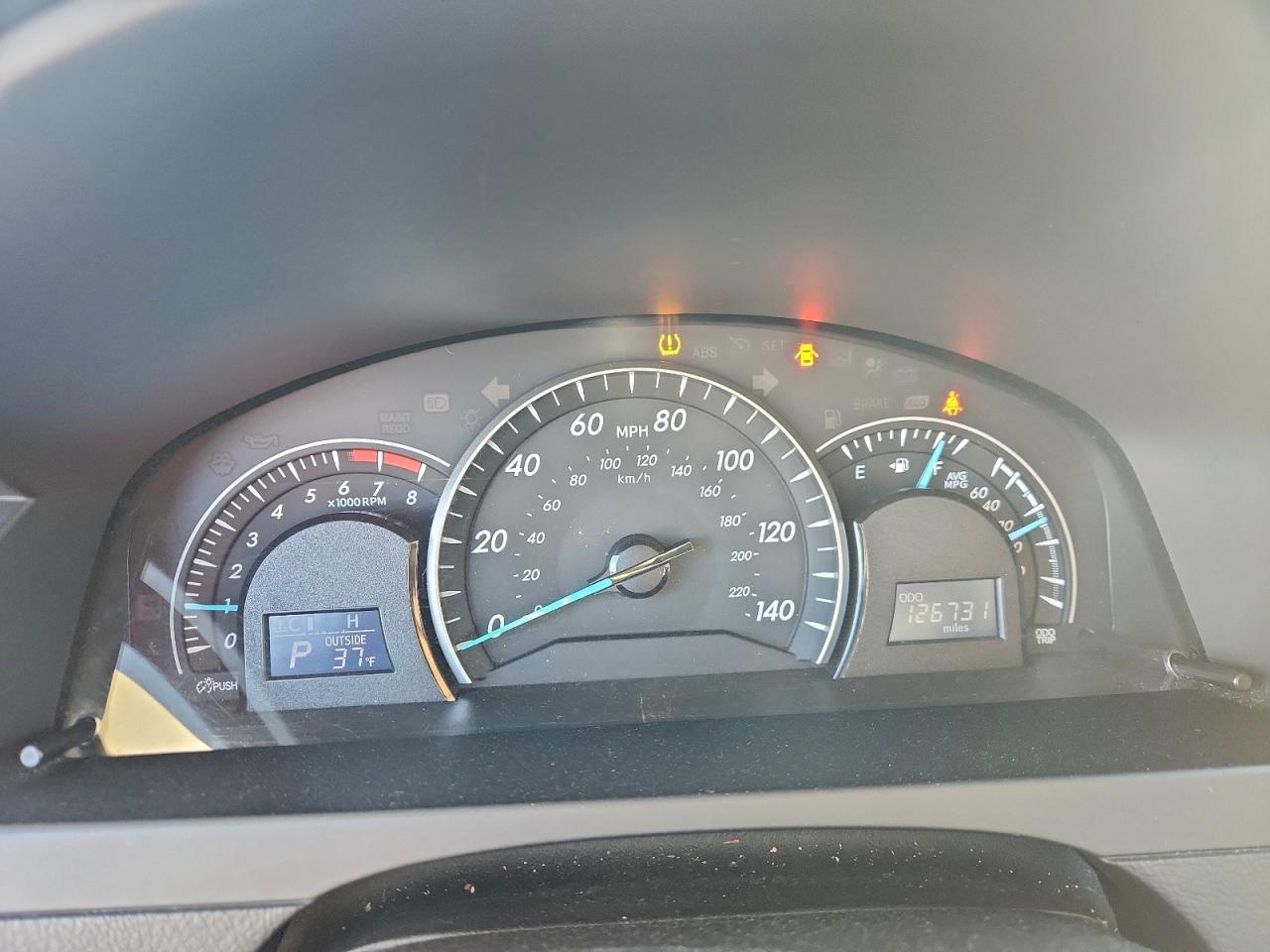 2015 TOYOTA CAMRY LE photo 17
