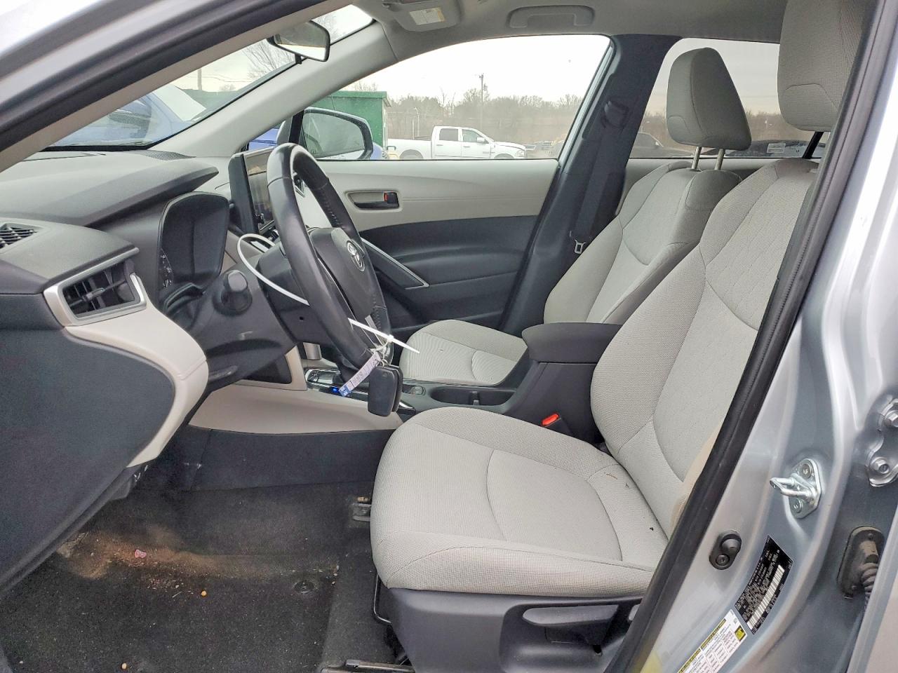 2024 TOYOTA COROLLA CROSS LE photo 7