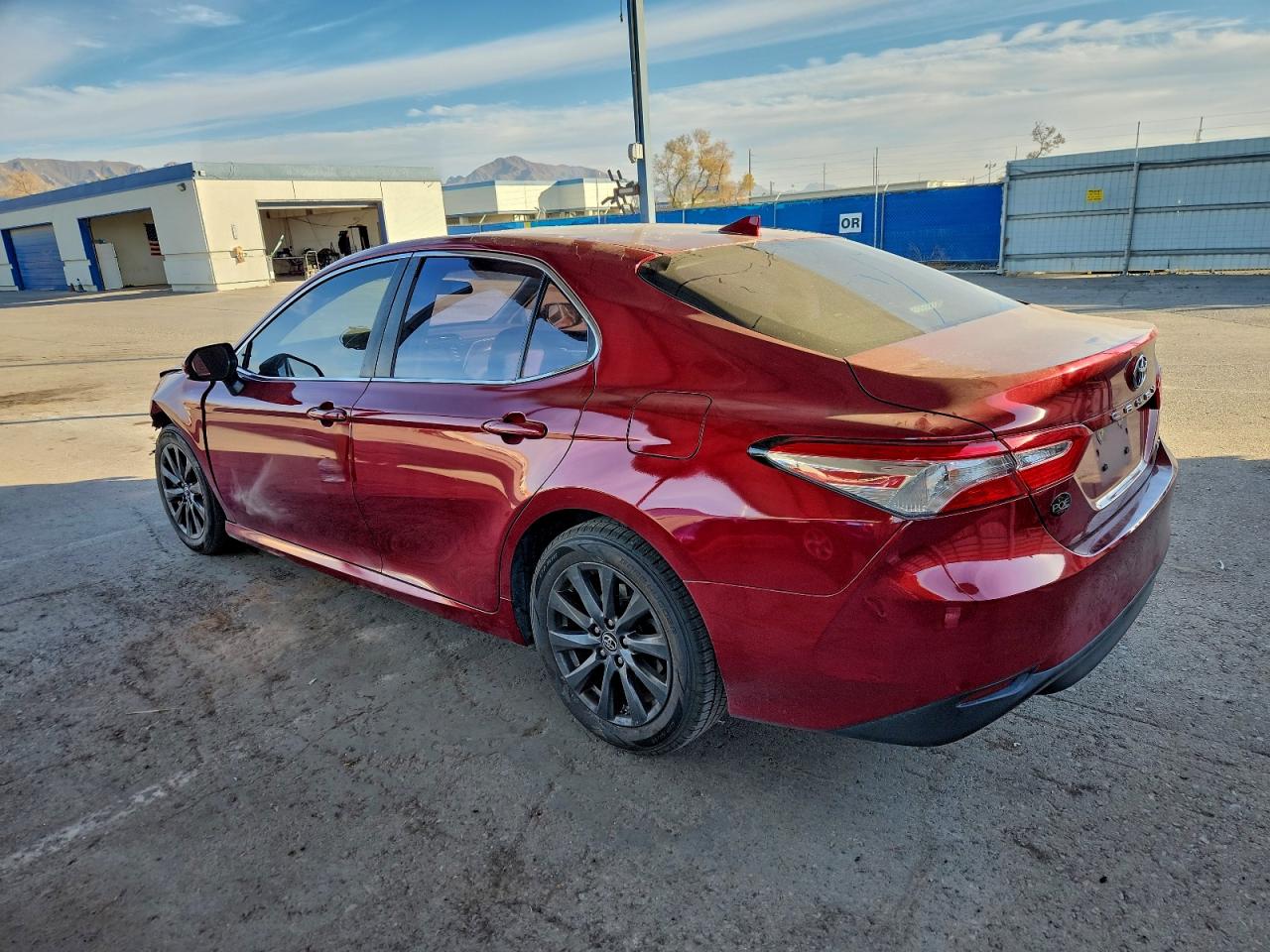 2019 TOYOTA CAMRY L photo 2