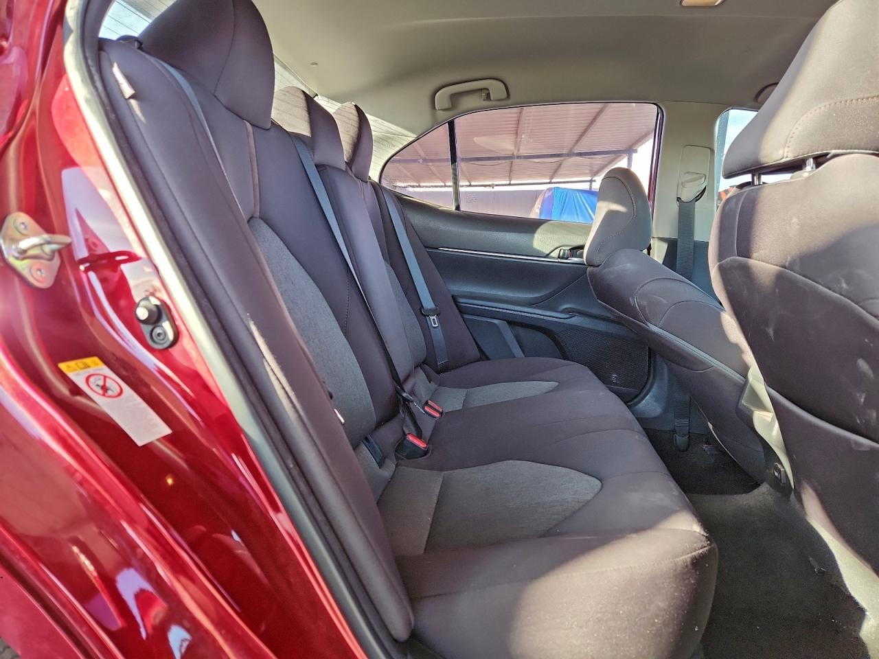 2019 TOYOTA CAMRY L photo 10