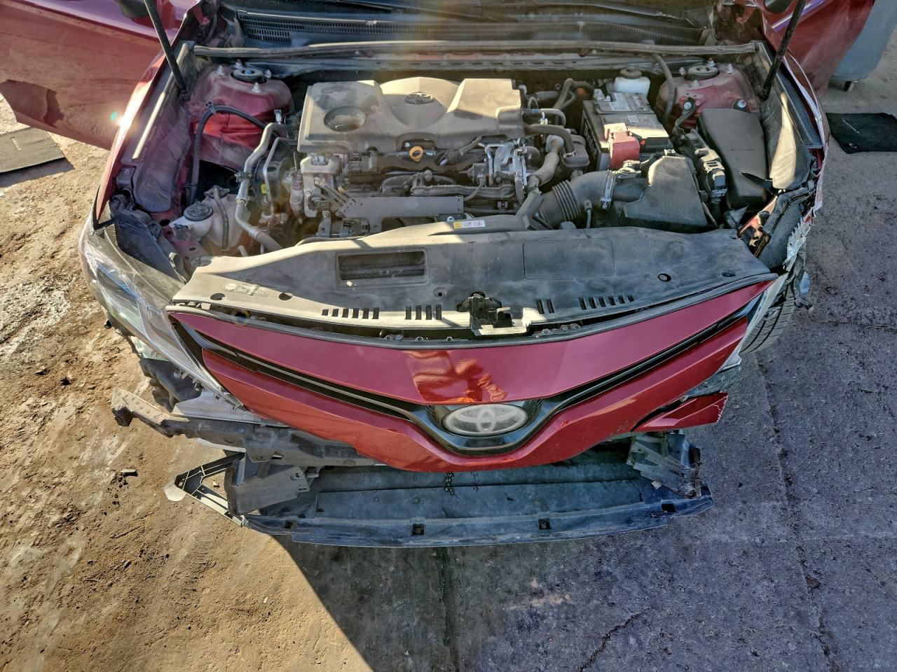 2019 TOYOTA CAMRY L photo 11