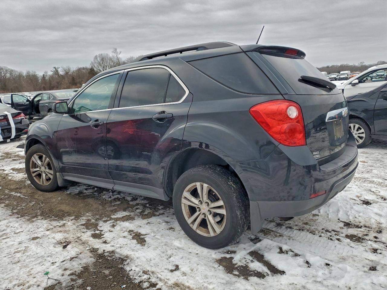 2014 CHEVROLET EQUINOX LT photo 2