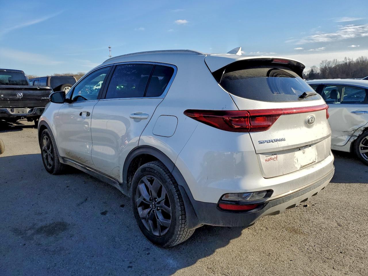 2020 KIA SPORTAGE S photo 2