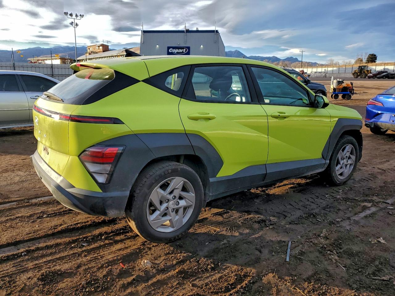 2024 HYUNDAI KONA SE photo 3