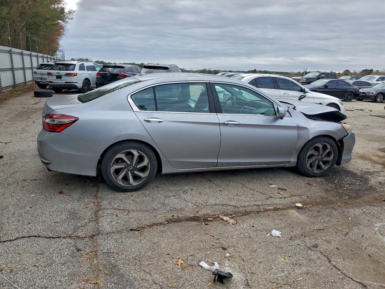 2017 HONDA ACCORD EXL photo 3